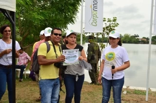 Recuperación: Las juntas de acción comunal de los barrios Libertadores y Miramar, entregaron menciones de honor a los medios de comunicación que ayudaron en la recuperación del humedal del La Madre Vieja en Arauca.